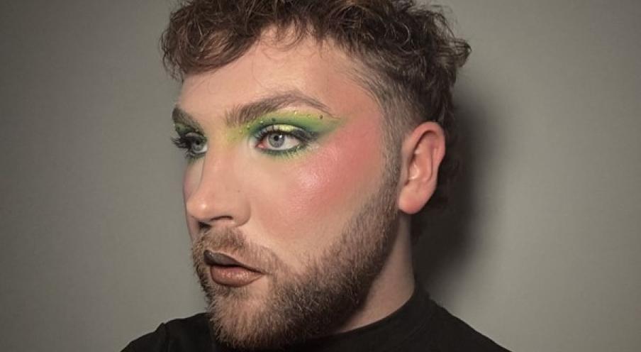 Bringing Back Colour: Vibrant & Playful Party Makeup Look Bringing Back Colour: Vibrant & Playful Party Makeup Look