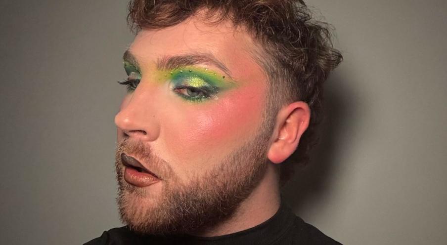 Bringing Back Colour: Vibrant & Playful Party Makeup Look Bringing Back Colour: Vibrant & Playful Party Makeup Look